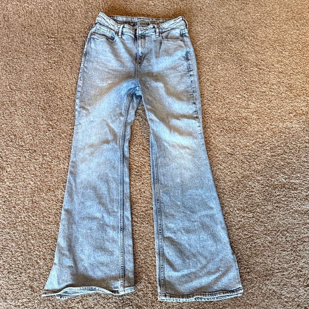 Old Navy Women's Light Blue Flare Jeans